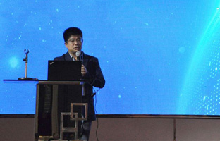 仰邦科技在LED显示权威论坛发表关于LED云平台的主题演讲